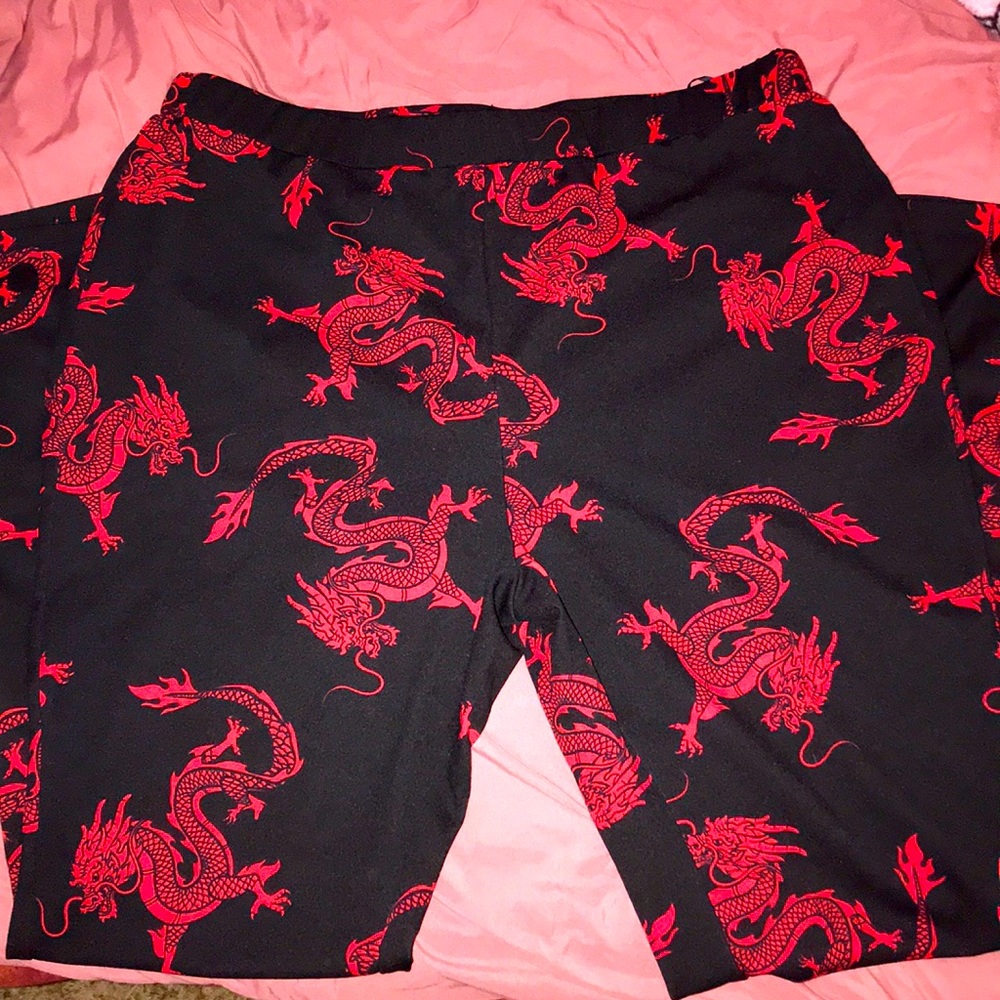Dragons print 🐉 flare leg pants